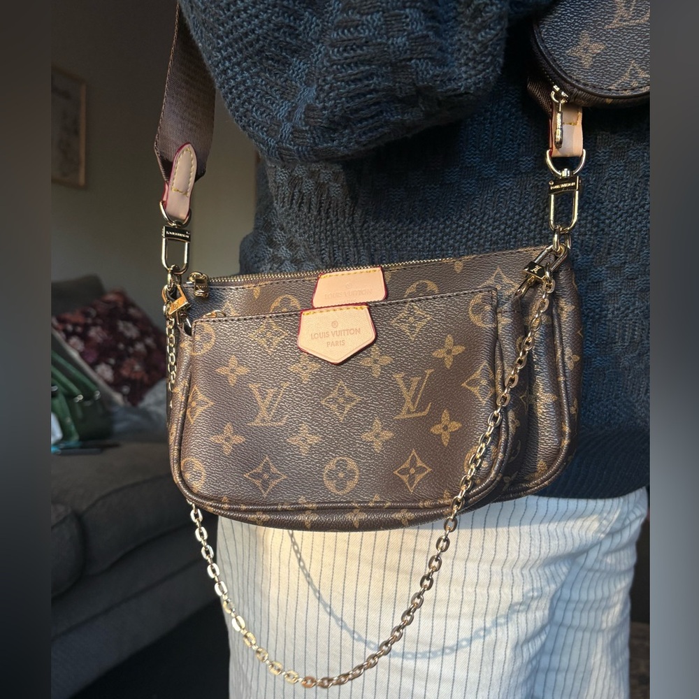 **FAUX BAG**